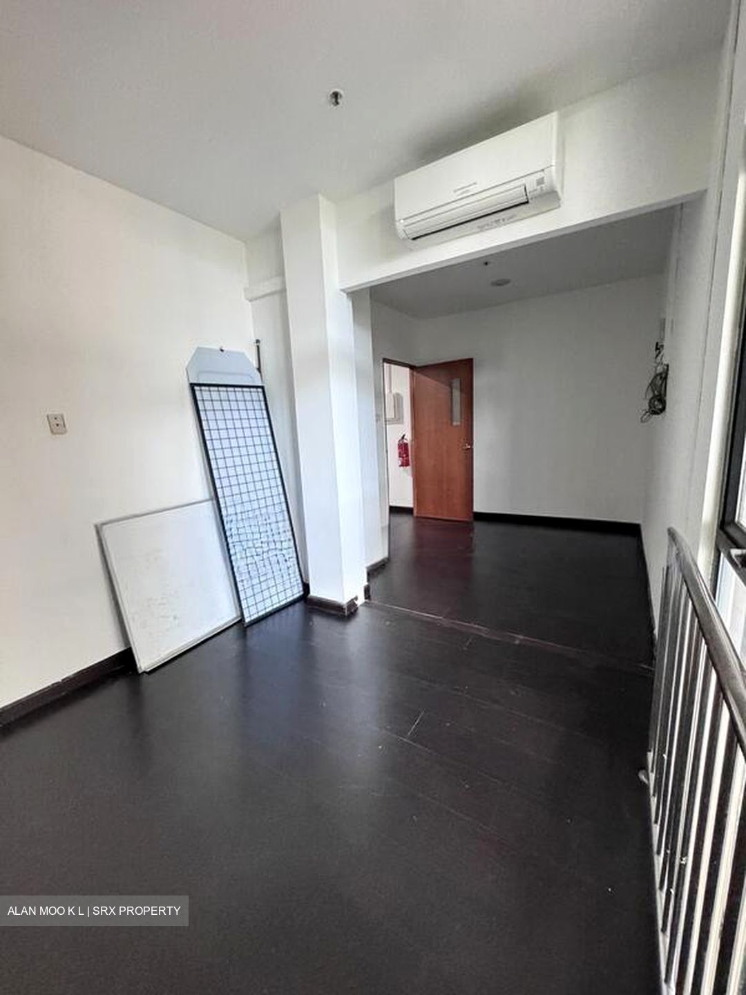 A'posh Bizhub (D27), Factory #497877411